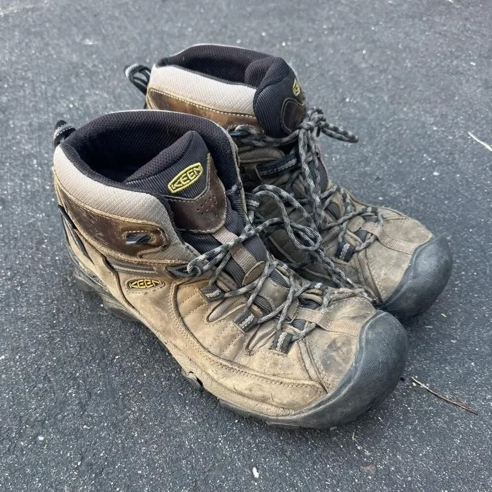 Keen Men's Brown and Khaki Boots